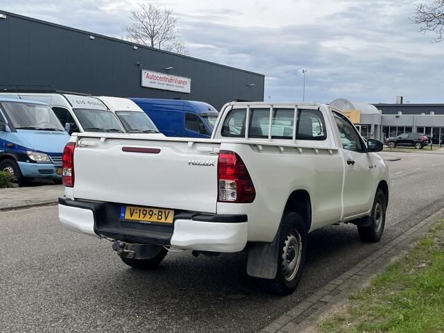 Toyota HI-LUX 2.4 D-4D-F Comfort