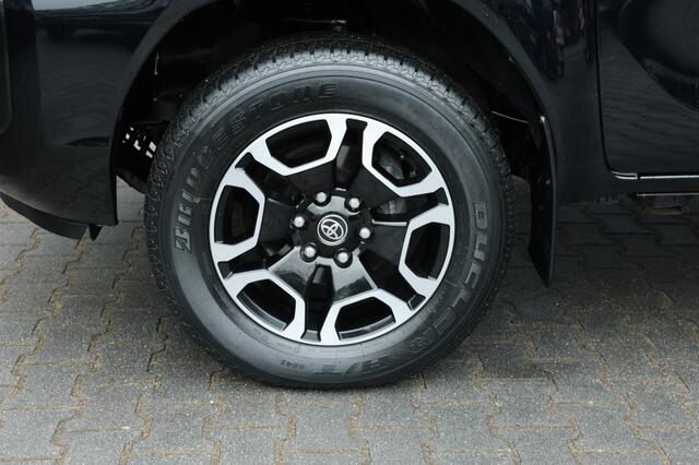 Toyota HI-LUX 2.4 D-4D X-TRA CAB COMFORT 4WD VAN