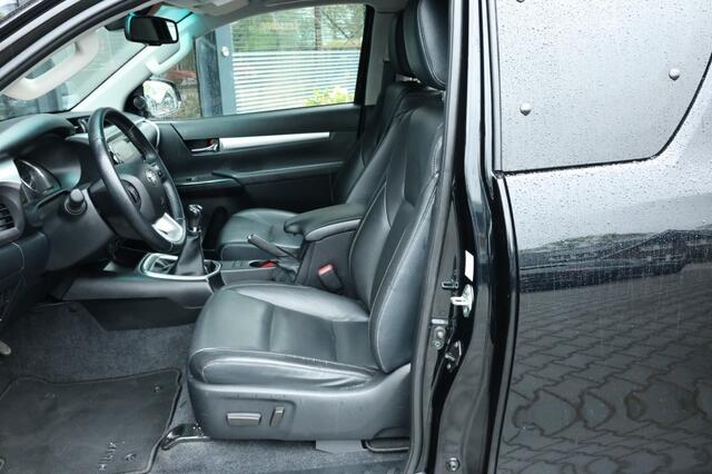 Toyota HI-LUX 2.4 D-4D X-TRA CAB COMFORT 4WD VAN