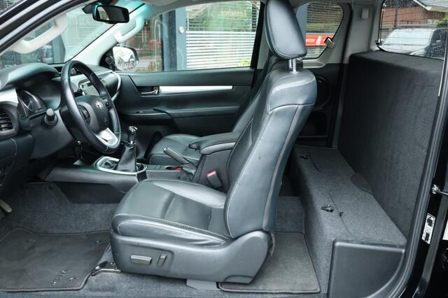 Toyota HI-LUX 2.4 D-4D X-TRA CAB COMFORT 4WD VAN