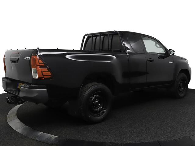 Toyota HI-LUX HiLux 2.4 D-4D Xtra Cab Cool Comfort | Airco | Trekhaak | Adaptive Cruise Control | 3500 kg Trekgewicht |