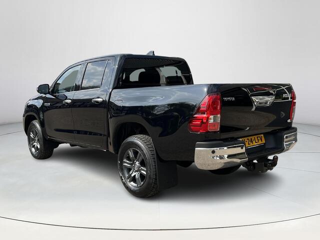 Toyota HI-LUX HiLux 2.4 D-4D Xtra Cab Professional | Trekhaak | Navigatie | Parkeersensoren | Licht metalen velgen |