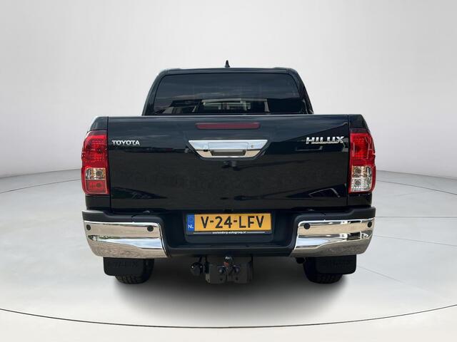 Toyota HI-LUX HiLux 2.4 D-4D Xtra Cab Professional | Trekhaak | Navigatie | Parkeersensoren | Licht metalen velgen |