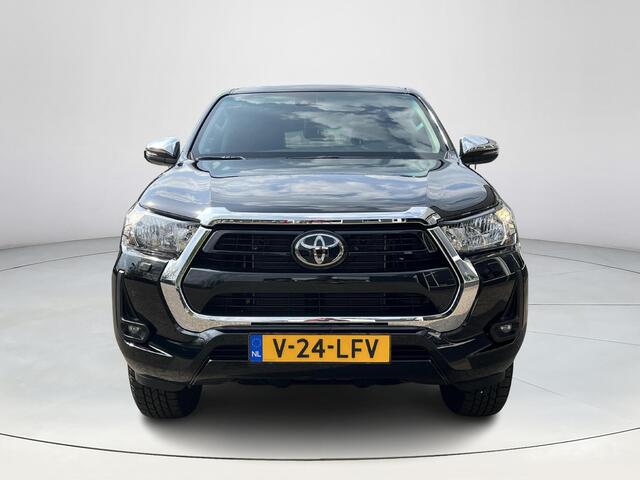 Toyota HI-LUX HiLux 2.4 D-4D Xtra Cab Professional | Trekhaak | Navigatie | Parkeersensoren | Licht metalen velgen |
