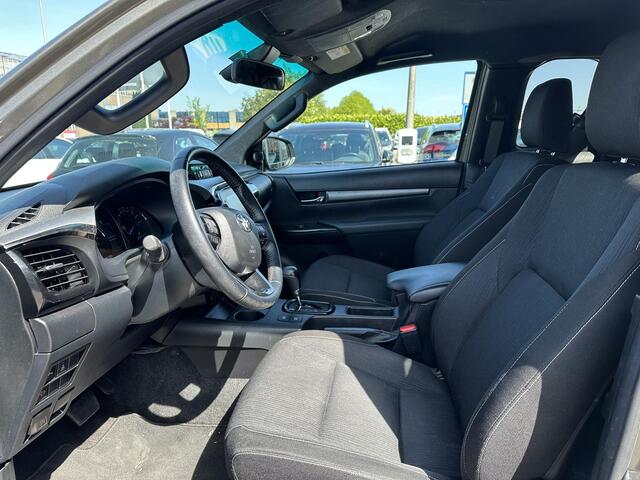 Toyota HI-LUX HiLux 2.4 D-4D Xtra Cab Professional