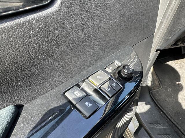 Toyota HI-LUX HiLux 2.4 D-4D Xtra Cab Professional