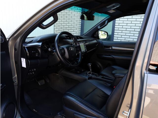 Toyota HI-LUX 2.8 D-4D Xtra Cab Invincible | Leder | Dealer onderhouden