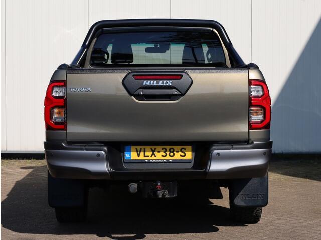 Toyota HI-LUX 2.8 D-4D Xtra Cab Invincible | Leder | Dealer onderhouden
