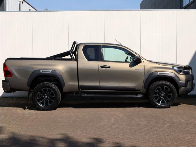Toyota HI-LUX 2.8 D-4D Xtra Cab Invincible | Leder | Dealer onderhouden