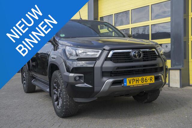 Toyota HI-LUX HiLux 2.8 D-4D Xtra Cab Invincible