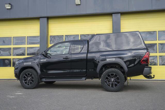 Toyota HI-LUX HiLux 2.8 D-4D Xtra Cab Invincible