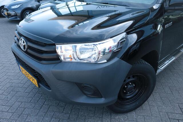 Toyota HI-LUX HiLux 2.4 D-4D-F Xtra Cab Comfort, Trekhaak, Airco