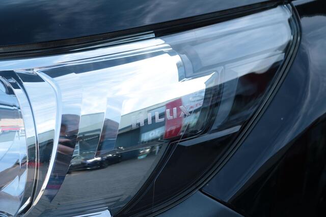 Toyota HI-LUX HiLux 2.4 D-4D-F Xtra Cab Comfort, Trekhaak, Airco