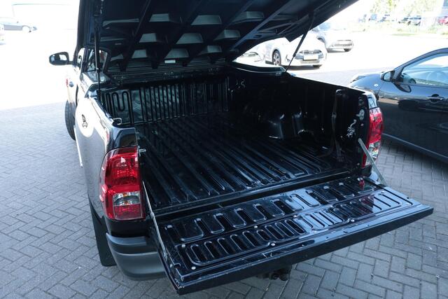 Toyota HI-LUX HiLux 2.4 D-4D-F Xtra Cab Comfort, Trekhaak, Airco