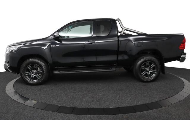 Toyota HI-LUX HiLux 2.4 D-4D Xtra Cab Professional | Apple CarPlay, Android Auto | Parkeercamera | Rollbar RVS |