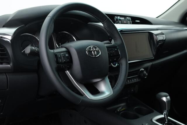 Toyota HI-LUX HiLux 2.4 D-4D Double Cab Challenger | "VAN" | Automaat | Grijs kent. | Trekhaak | Camera | Adapt. Cruise | Apple CarPlay