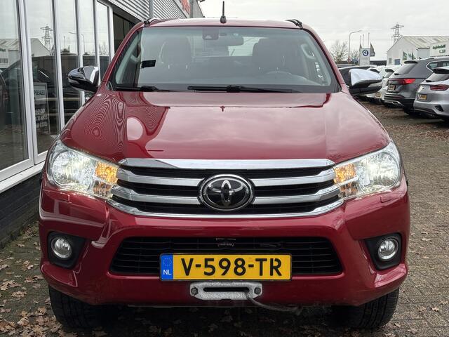 Toyota HI-LUX HiLux 2.4 D-4D-F Double Cab Professional | Automaat | Trekhaak | Stoelverwarming | Parkeer Camera