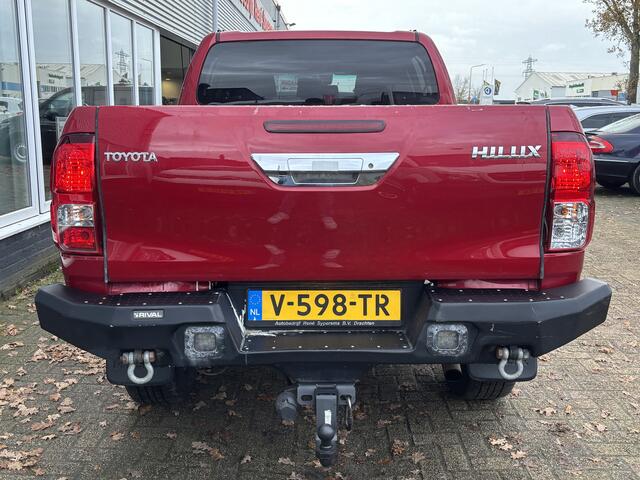 Toyota HI-LUX HiLux 2.4 D-4D-F Double Cab Professional | Automaat | Trekhaak | Stoelverwarming | Parkeer Camera