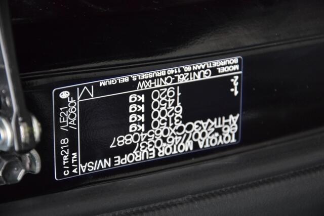 Toyota HI-LUX 2.8 D-4D X-TRA CAB INVINCIBLE A/T VAN