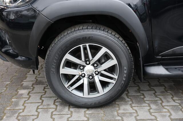 Toyota HI-LUX 2.4 D-4D XTRA CAB CHALLENGER 4WD VAN