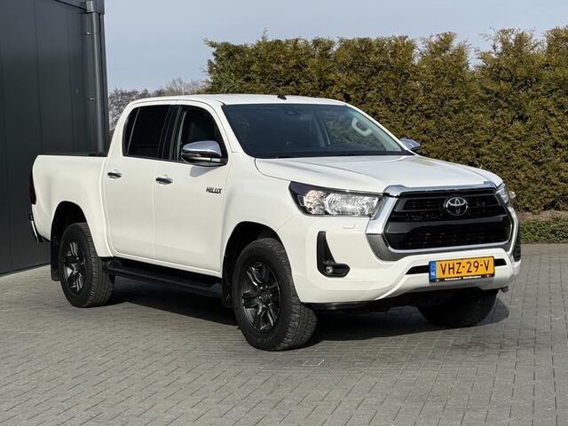 Toyota HI-LUX HiLux 2.4 D-4D AUTOMAAT / 4x4 / 1e EIG. / 3.500 KG AHG / CAMERA / TREKHAAK / ECC / CRUISE / CARPLAY