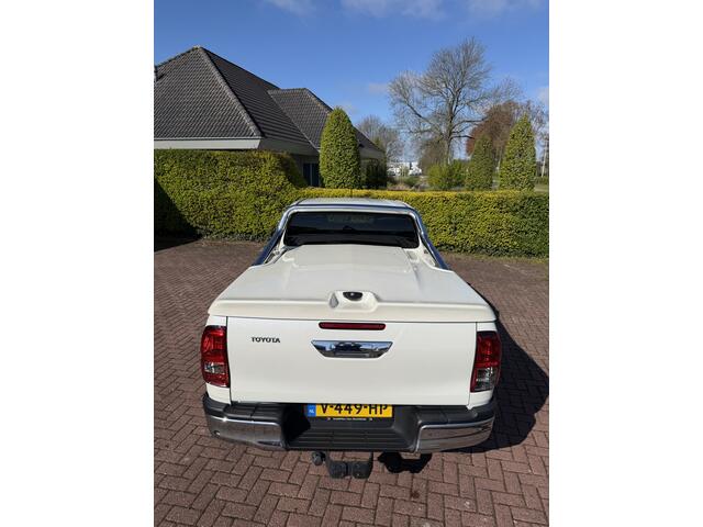 Toyota HI-LUX HiLux 2.4 D-4D-F Double Cab Executive