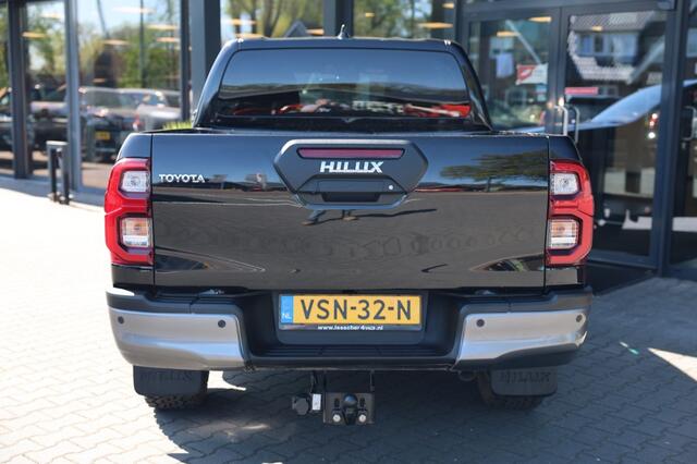 Toyota HI-LUX 2.8 D-4D DUBBEL CABINE INVINCIBLE A/T 4WD 2 ZITS VAN