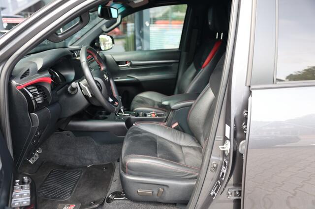Toyota HI-LUX 2.8 D-4D DUBBEL CABIN GR SPORT A/T 2 ZITS 4WD VAN