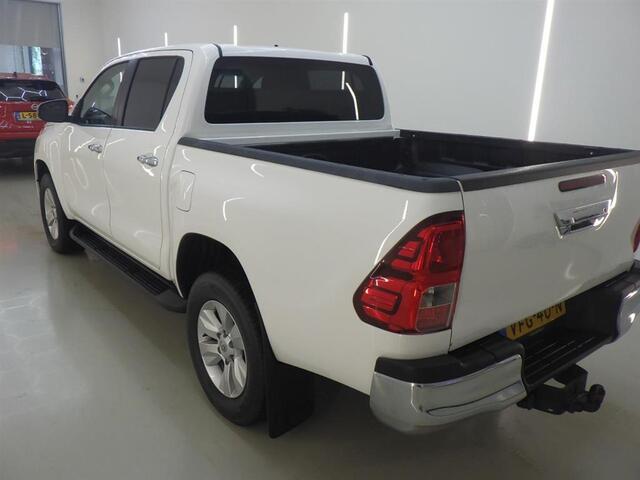 Toyota HI-LUX HiLux 2.4 D-4D-F Double Cab Professional
