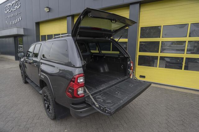 Toyota HI-LUX HiLux 2.8 D-4D Double Cab Invincible