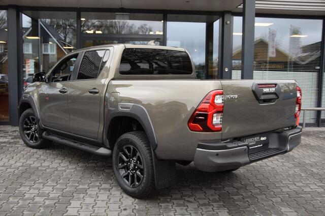 Toyota HI-LUX 2.8 D-4D DUBBEL CABIN 48V HYBRIDE INVINCIBLE A/T 4WD 2 ZITS VAN