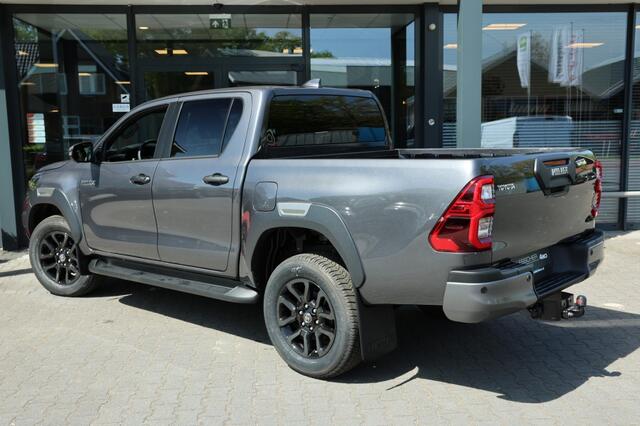 Toyota HI-LUX 2.8 D-4D DUBBEL CABIN 48V HYBRIDE INVINCIBLE A/T 4WD 2 ZITS VAN