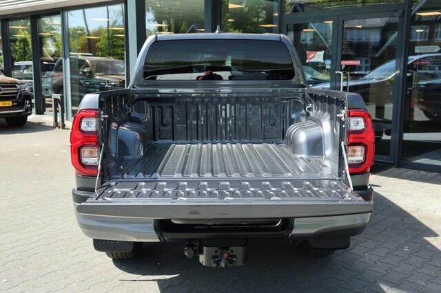 Toyota HI-LUX 2.8 D-4D DUBBEL CABIN 48V HYBRIDE INVINCIBLE A/T 4WD 2 ZITS VAN