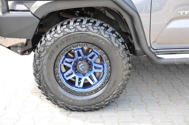 Toyota HI-LUX TACOMA 3.5 V6 TRD 4WD VAN