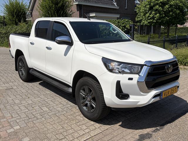 Toyota HI-LUX HiLux 2.4 D-4D 150PK E6 Aut. 4WD Double Cab Professional ? camera ? Trekhaak 3,5Ton