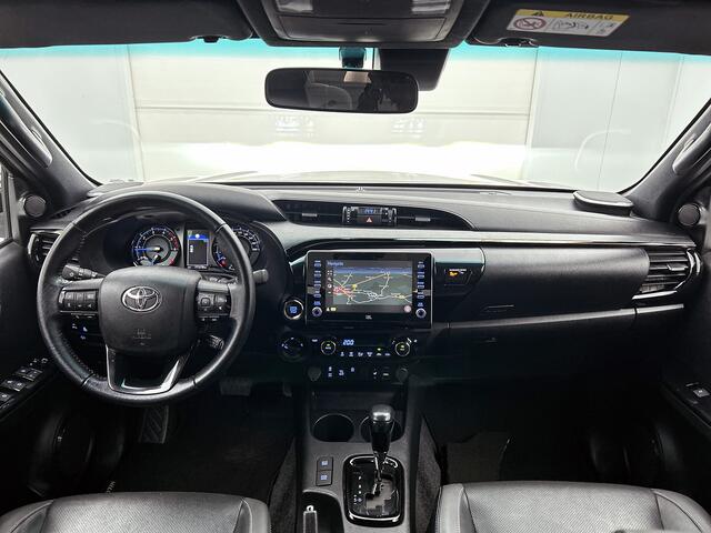 Toyota HI-LUX HiLux 2.8 D-4D Double Cab Invincible | MARGE AUTO | Trekhaak | Rollcover | Leder | JBL | 3.500 kg Trekgewicht |
