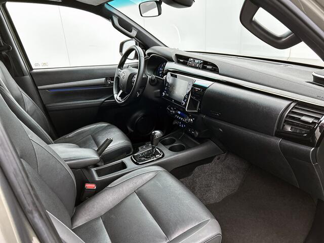 Toyota HI-LUX HiLux 2.8 D-4D Double Cab Invincible | MARGE AUTO | Trekhaak | Rollcover | Leder | JBL | 3.500 kg Trekgewicht |