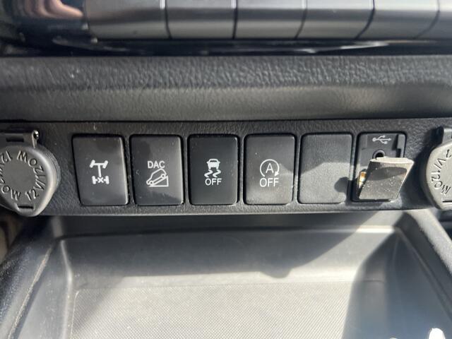 Toyota HI-LUX HiLux 2.4 D-4D-F Double Cab 5 persoons/Geel Kenteken