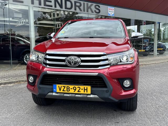 Toyota HI-LUX HiLux 2.4 D-4D-F Double Cab Executive | 5 Pers. | Trekhaak 3200KG | camera | Dab+ | Navi | 4WD | Lane Assist | Chrome Exterieur Bar |