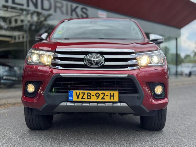 Toyota HI-LUX HiLux 2.4 D-4D-F Double Cab Executive | 5 Pers. | Trekhaak 3200KG | camera | Dab+ | Navi | 4WD | Lane Assist | Chrome Exterieur Bar |