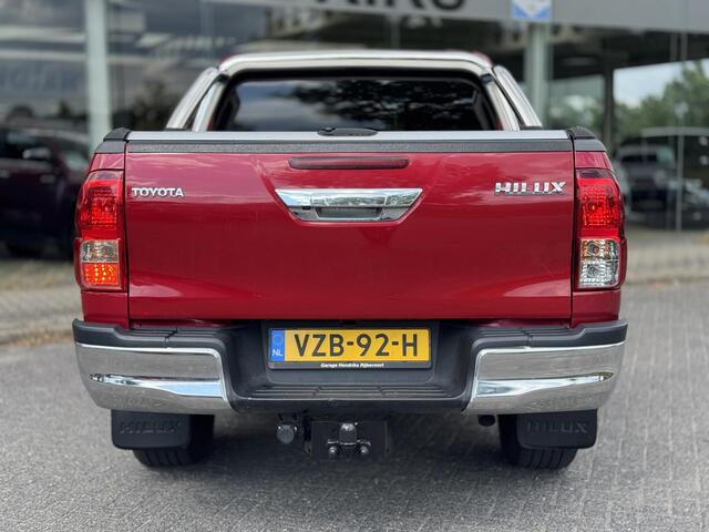 Toyota HI-LUX HiLux 2.4 D-4D-F Double Cab Executive | 5 Pers. | Trekhaak 3200KG | camera | Dab+ | Navi | 4WD | Lane Assist | Chrome Exterieur Bar |