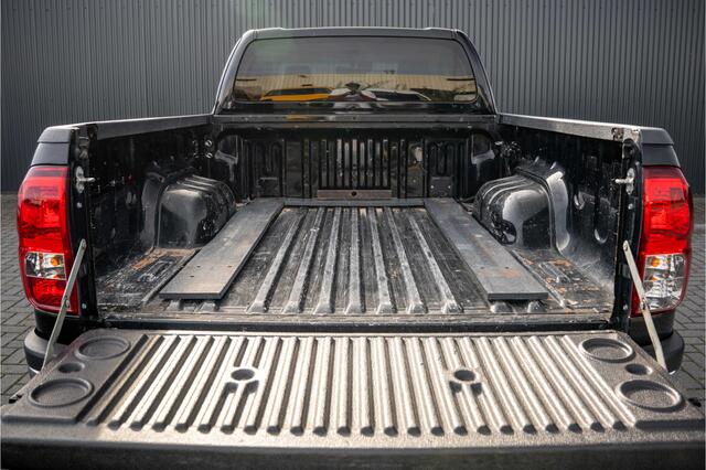 Toyota HI-LUX HiLux 2.4 D 4WD | 4x4 | 150 PK | Camera | Cruise | Airco | Leder interieur | Trekhaak