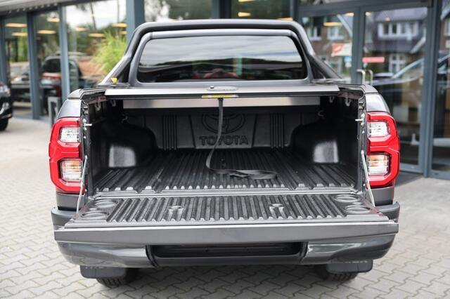 Toyota HI-LUX 2.8 D-4D DUBBEL CABIN GR SPORT A/T 2 ZITS 4WD VAN