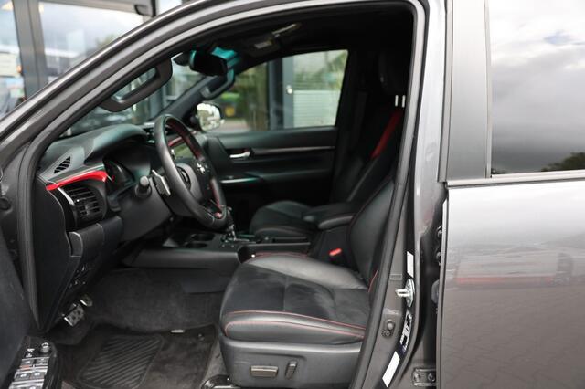 Toyota HI-LUX 2.8 D-4D DUBBEL CABIN GR SPORT A/T 2 ZITS 4WD VAN