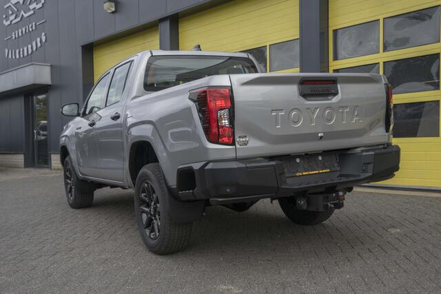 Toyota HI-LUX Hilux 2.8 D-4D MHEV Double Cab Auto 4WD 18 Inch
