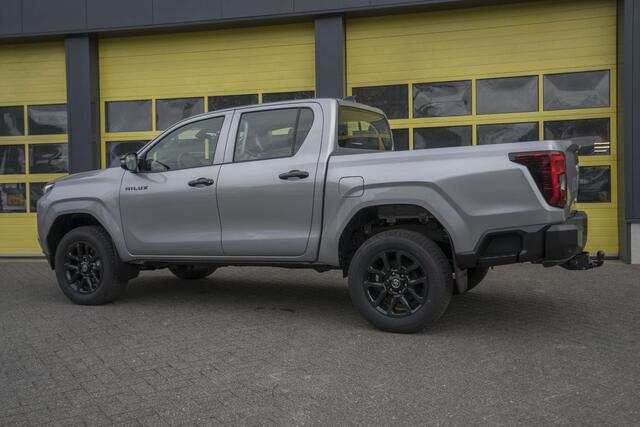 Toyota HI-LUX Hilux 2.8 D-4D MHEV Double Cab Auto 4WD 18 Inch