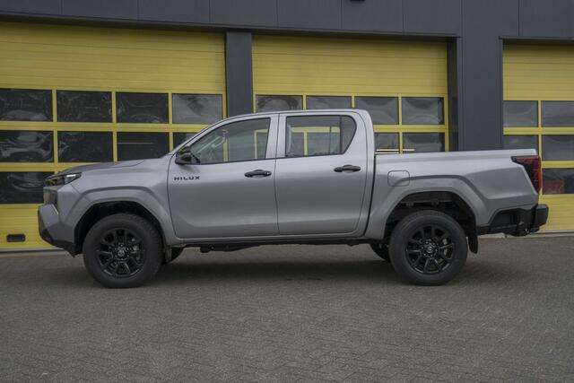 Toyota HI-LUX Hilux 2.8 D-4D MHEV Double Cab Auto 4WD 18 Inch