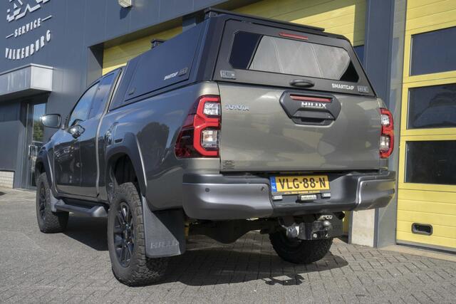 Toyota HI-LUX HiLux 2.8 D-4D Xtra Cab Invincible