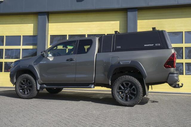 Toyota HI-LUX HiLux 2.8 D-4D Xtra Cab Invincible