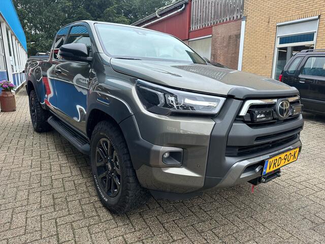 Toyota HI-LUX HiLux 2.8 D-4D XC Invinc.